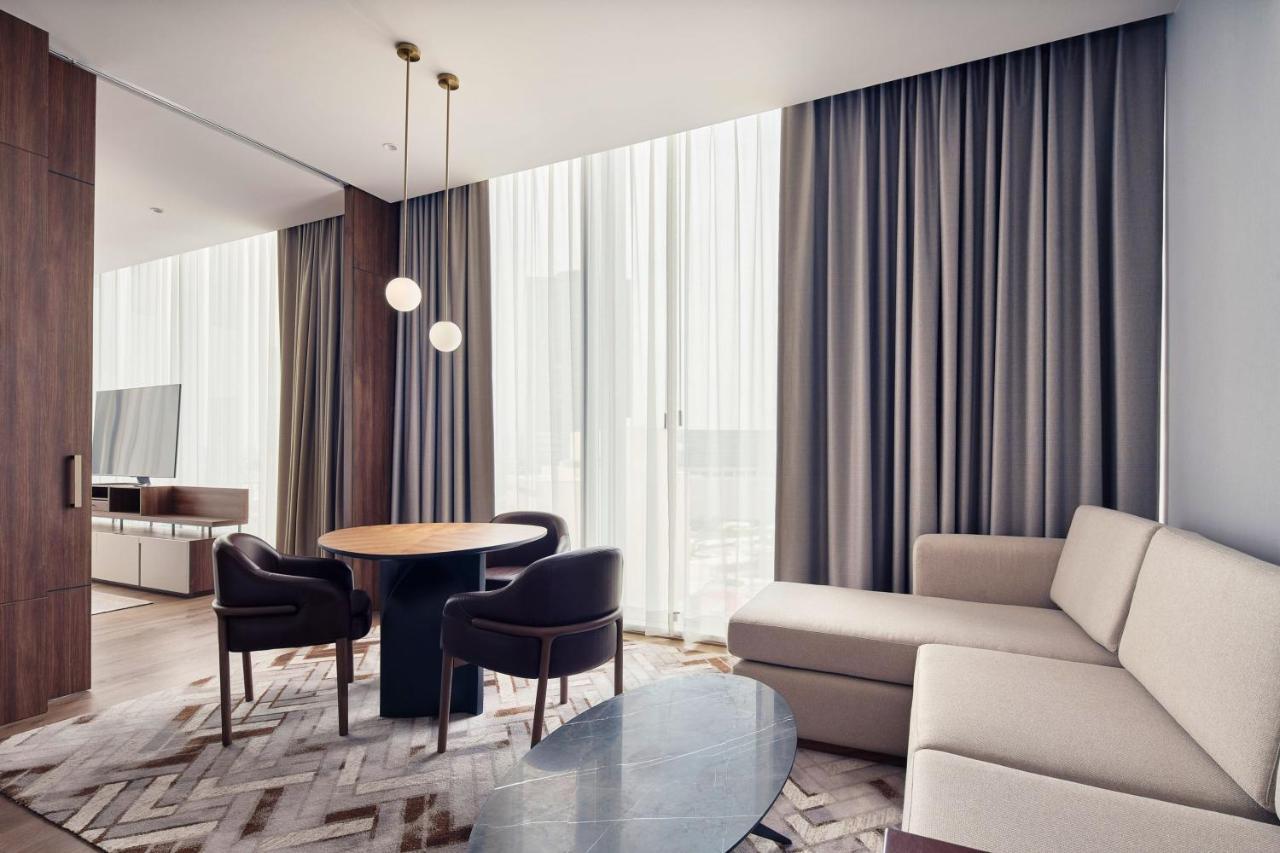 Junior King Suite