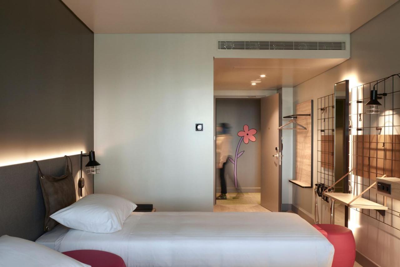 Twin Room Limited View