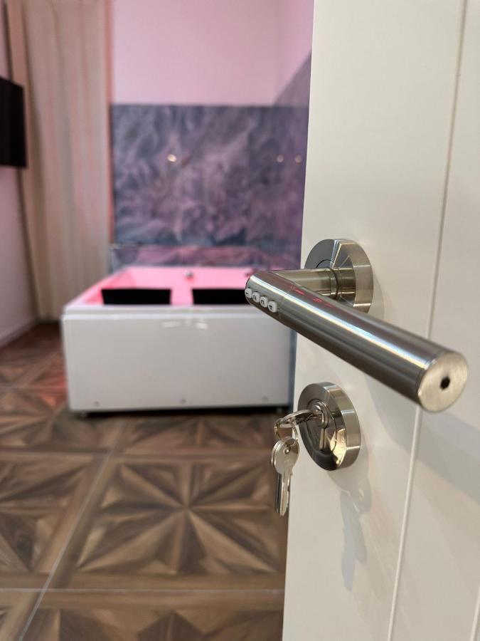 Triple Room Bath