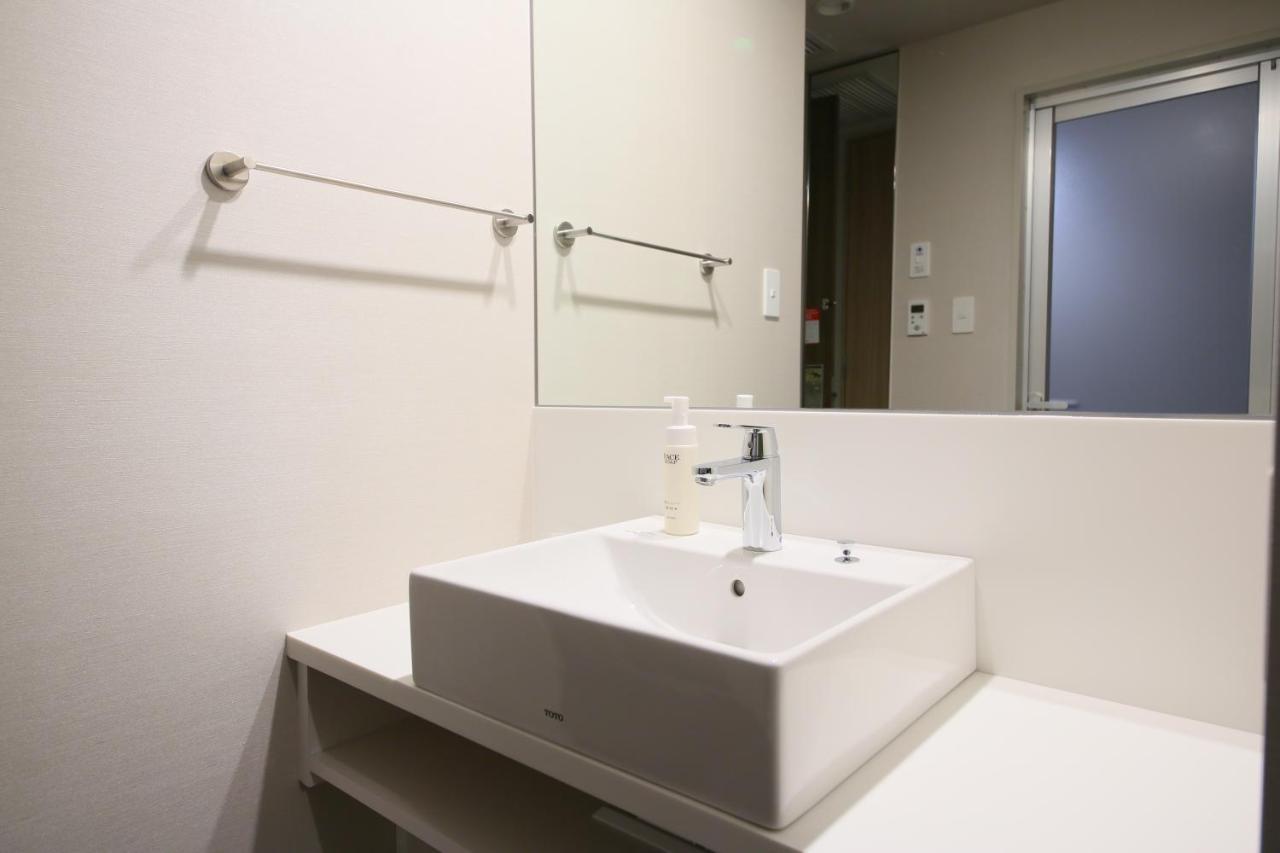 Standard Twin Room Non-Smoking Lounge Access