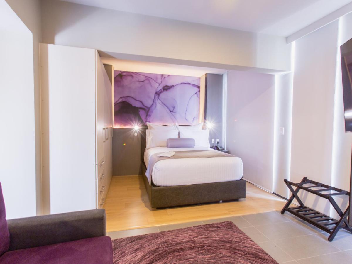 Superior King Suite