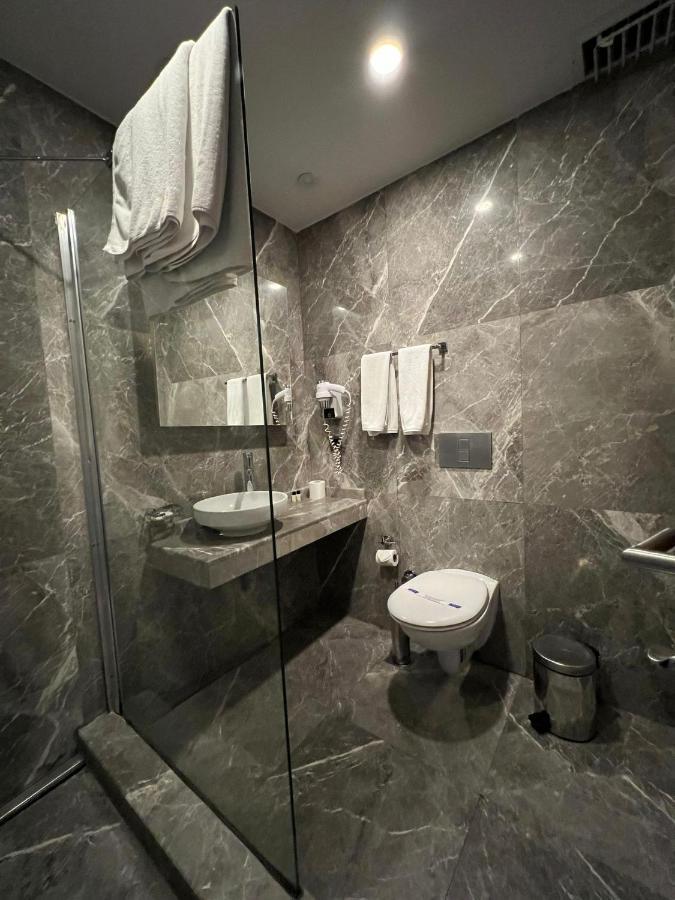 Deluxe Suite with Sea View
