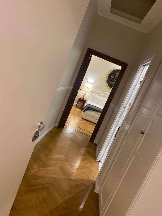 Quintuple Room