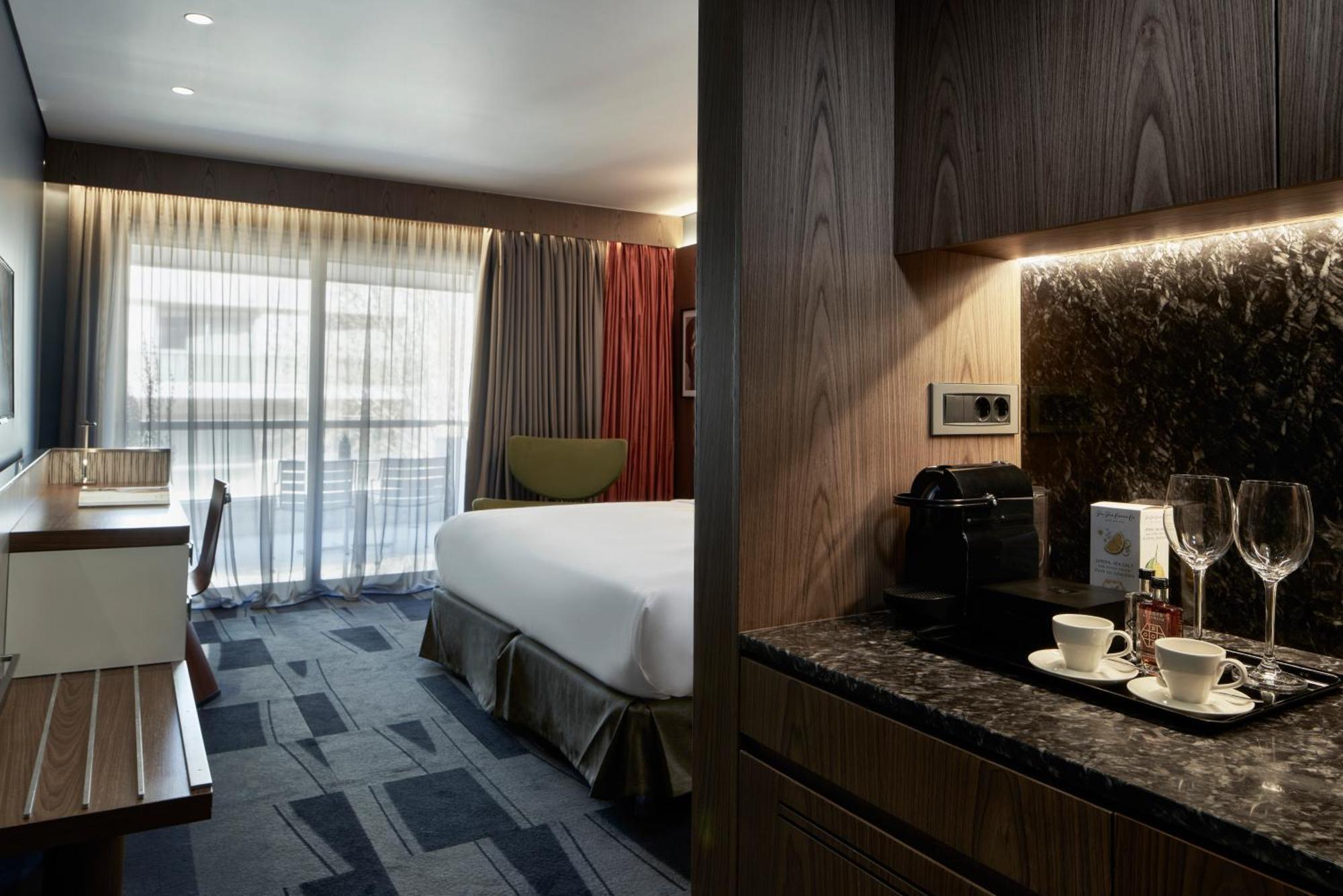 Superior Deluxe Suite