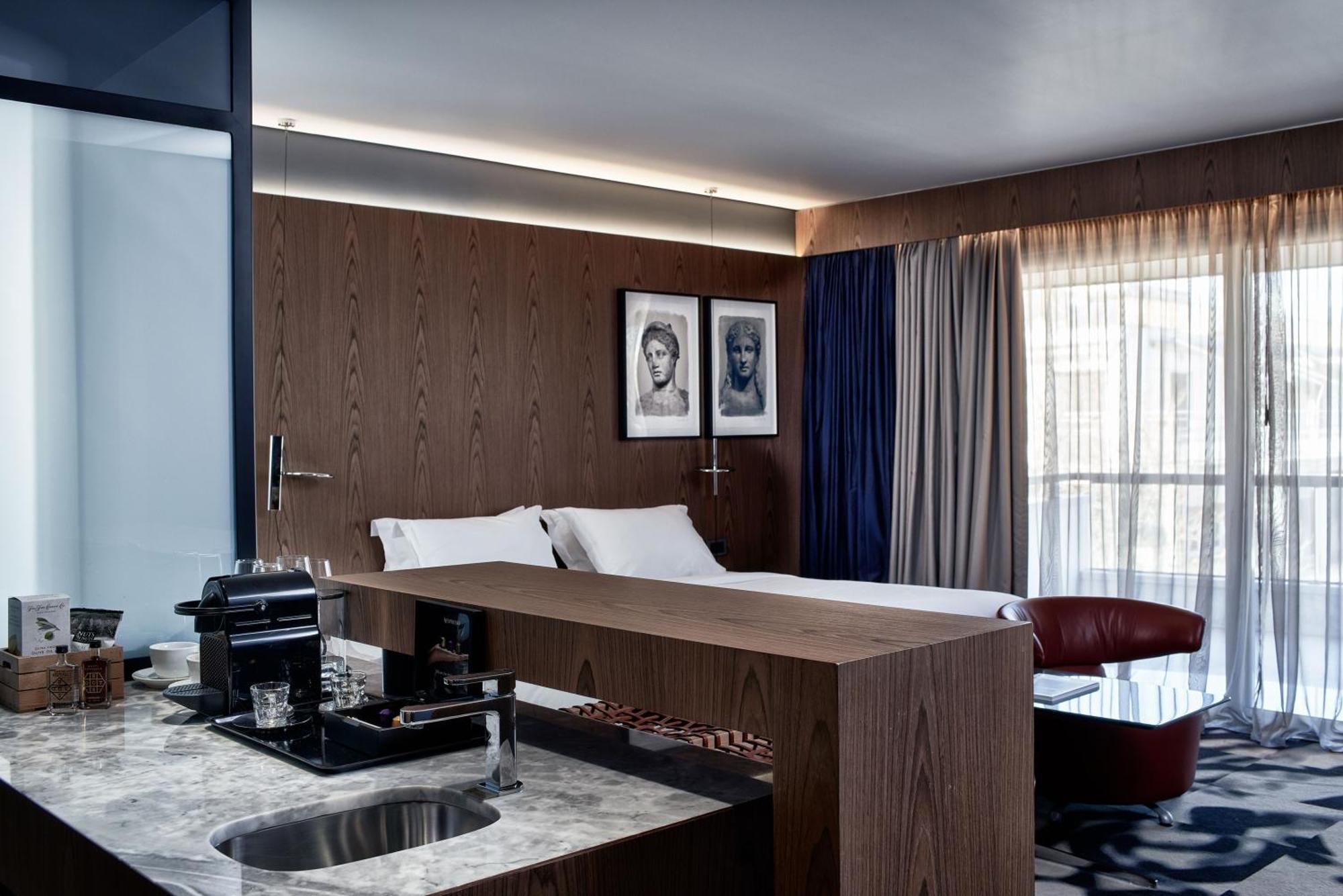 AthensWas Suite