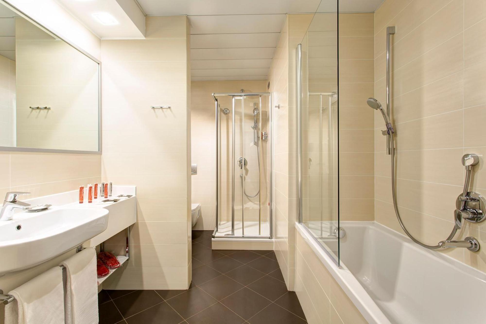 Comfort Triple Room