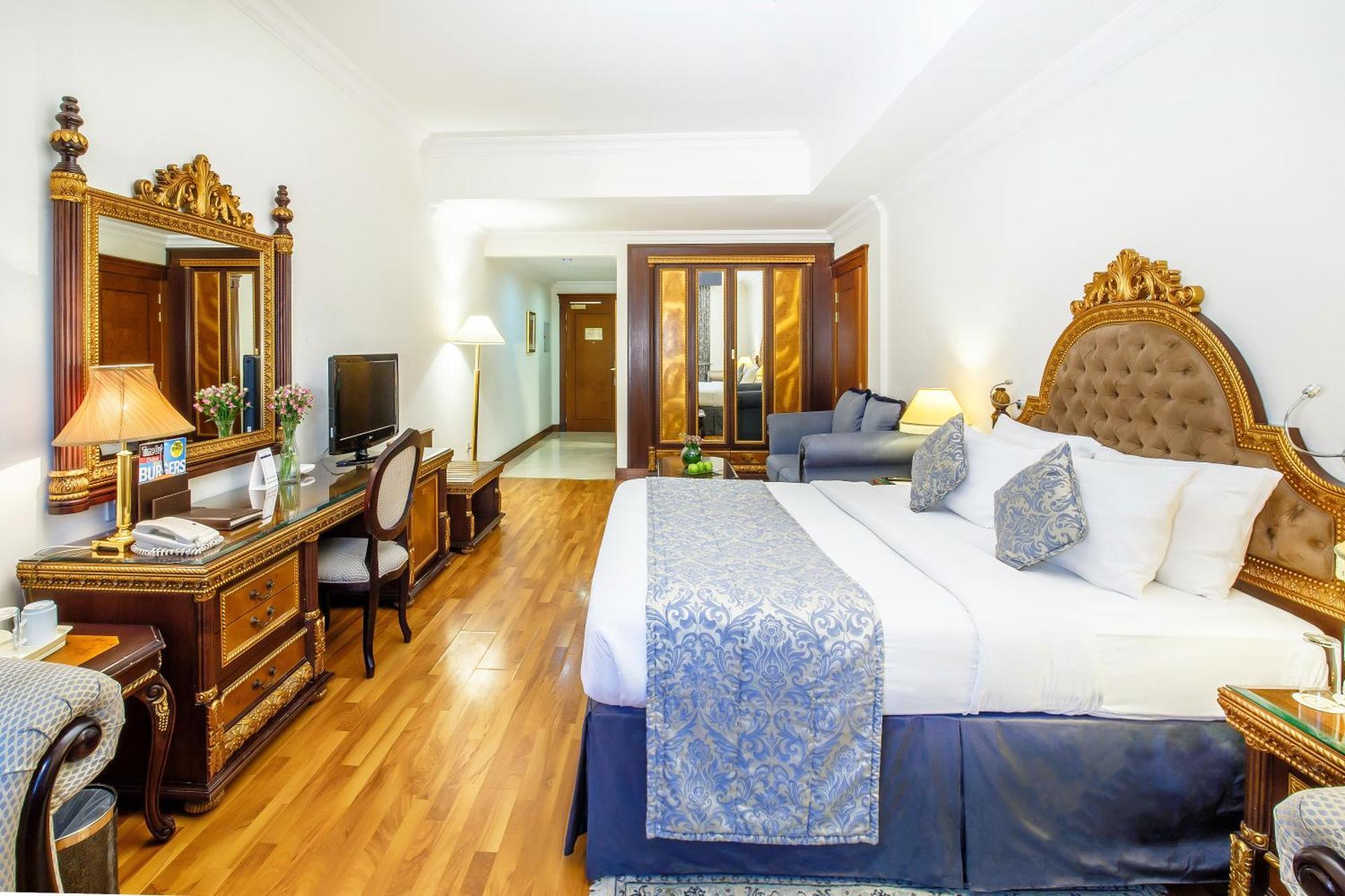 Executive One-Bedroom Suite F&B