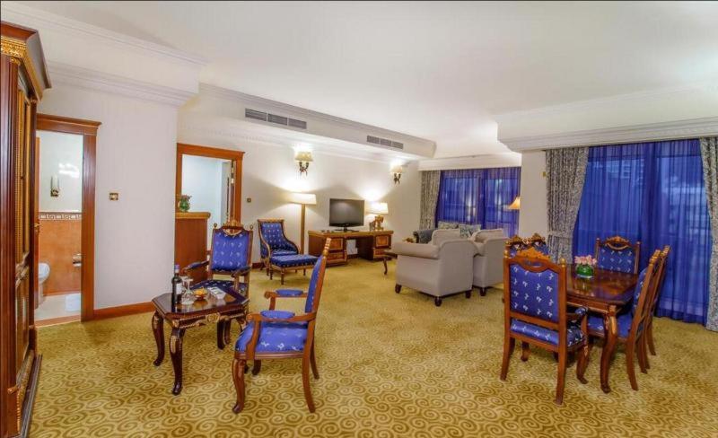 Premium One-Bedroom Suite F&B