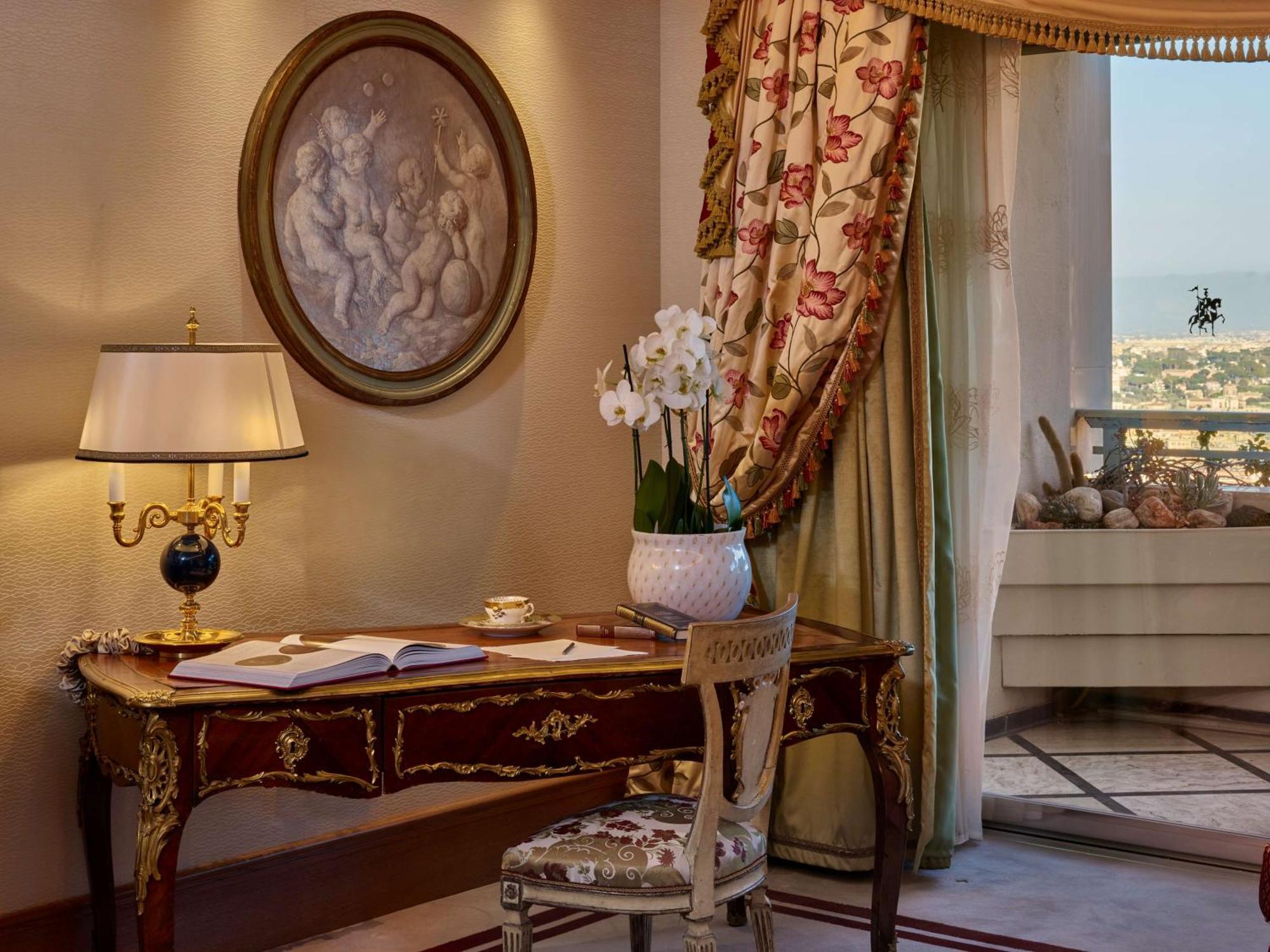 Corner Suite Rome View
