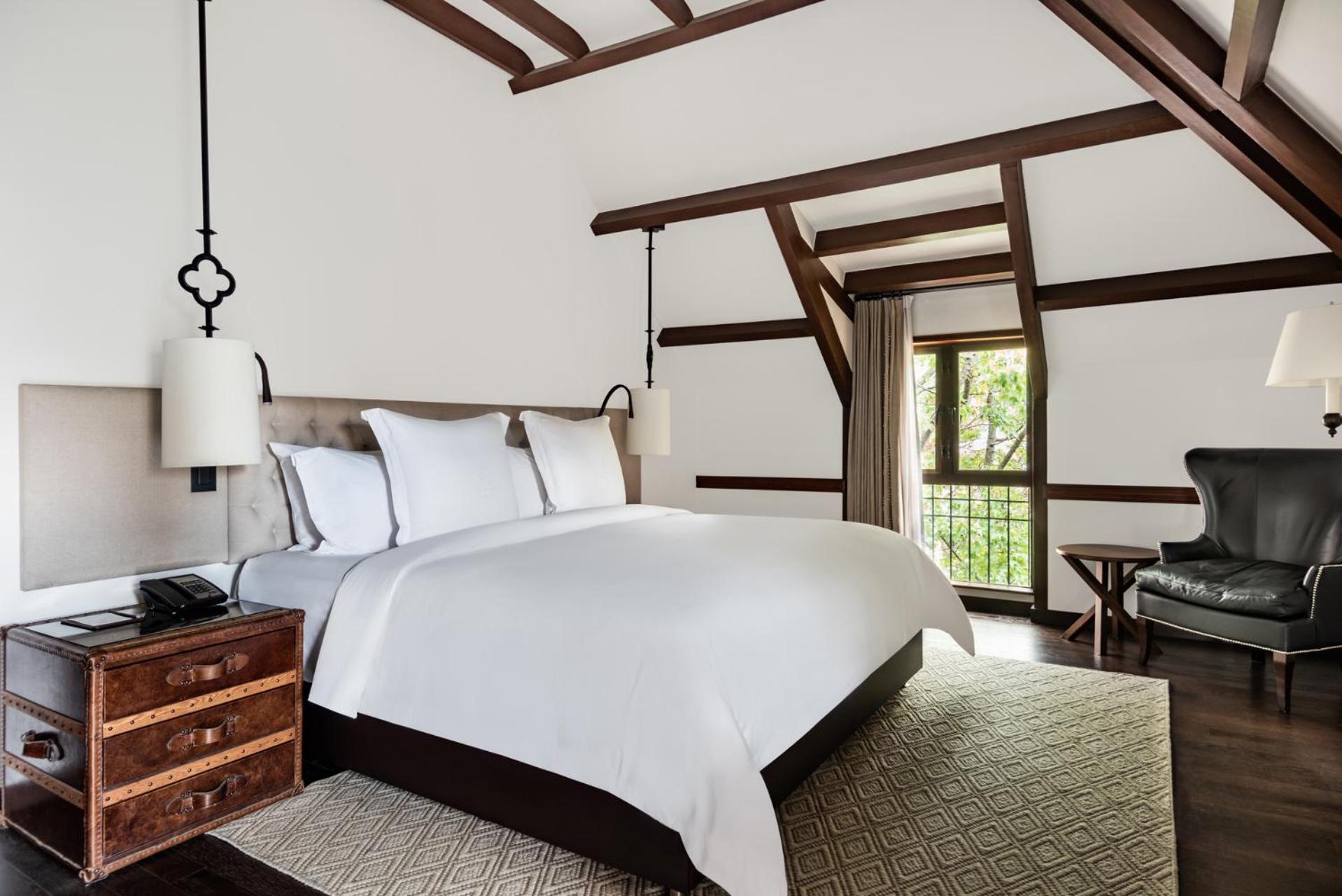 One-Bedroom Suite Fireplace