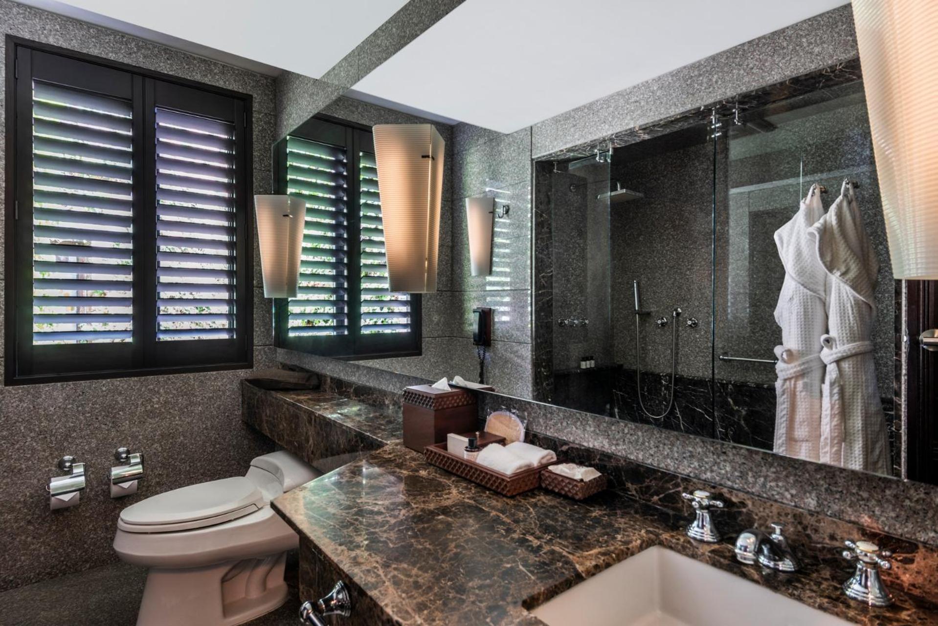 One-Bedroom Suite Fireplace