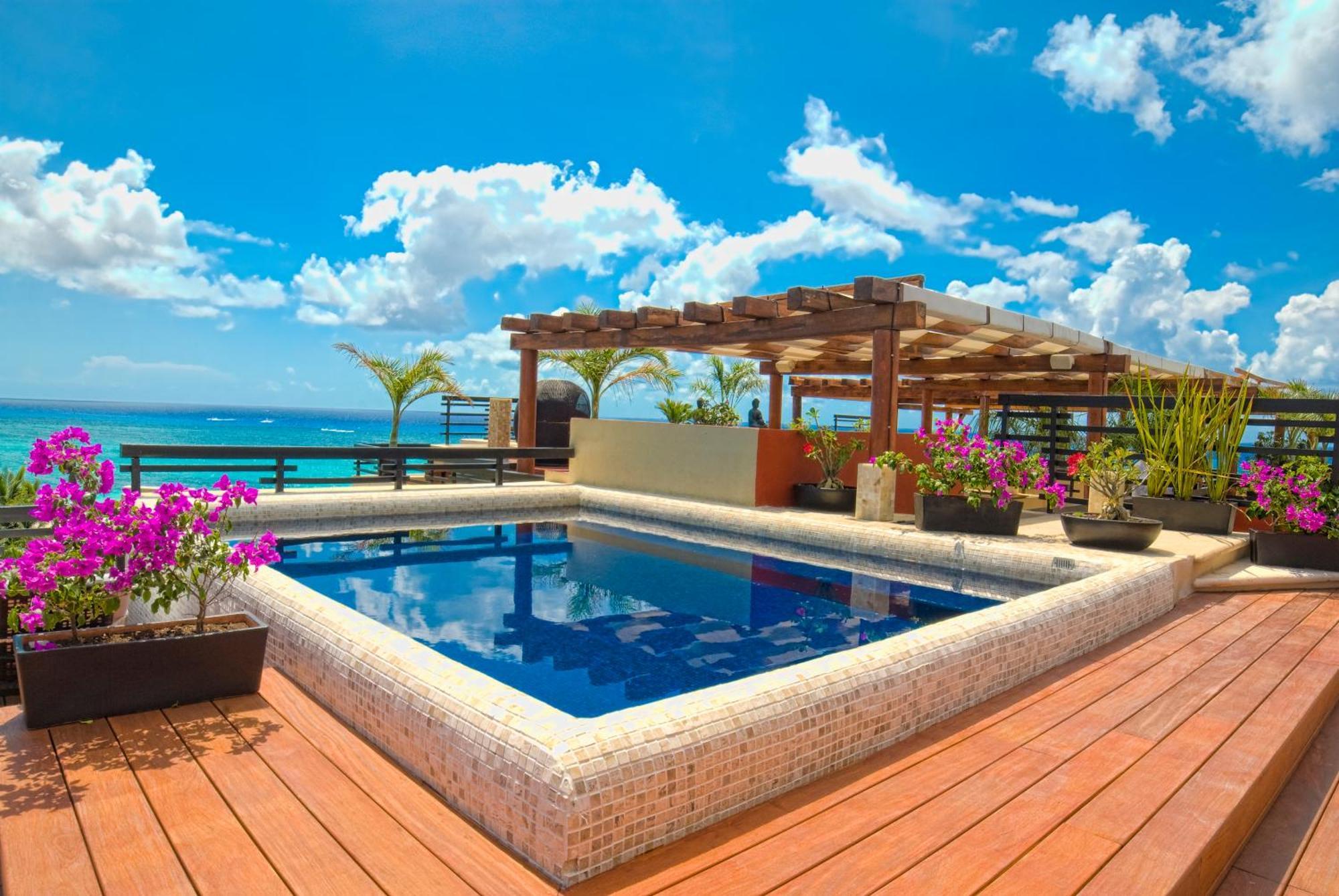 La Divina Two Bedroom Penthouse Suite Rooftop Private Pool