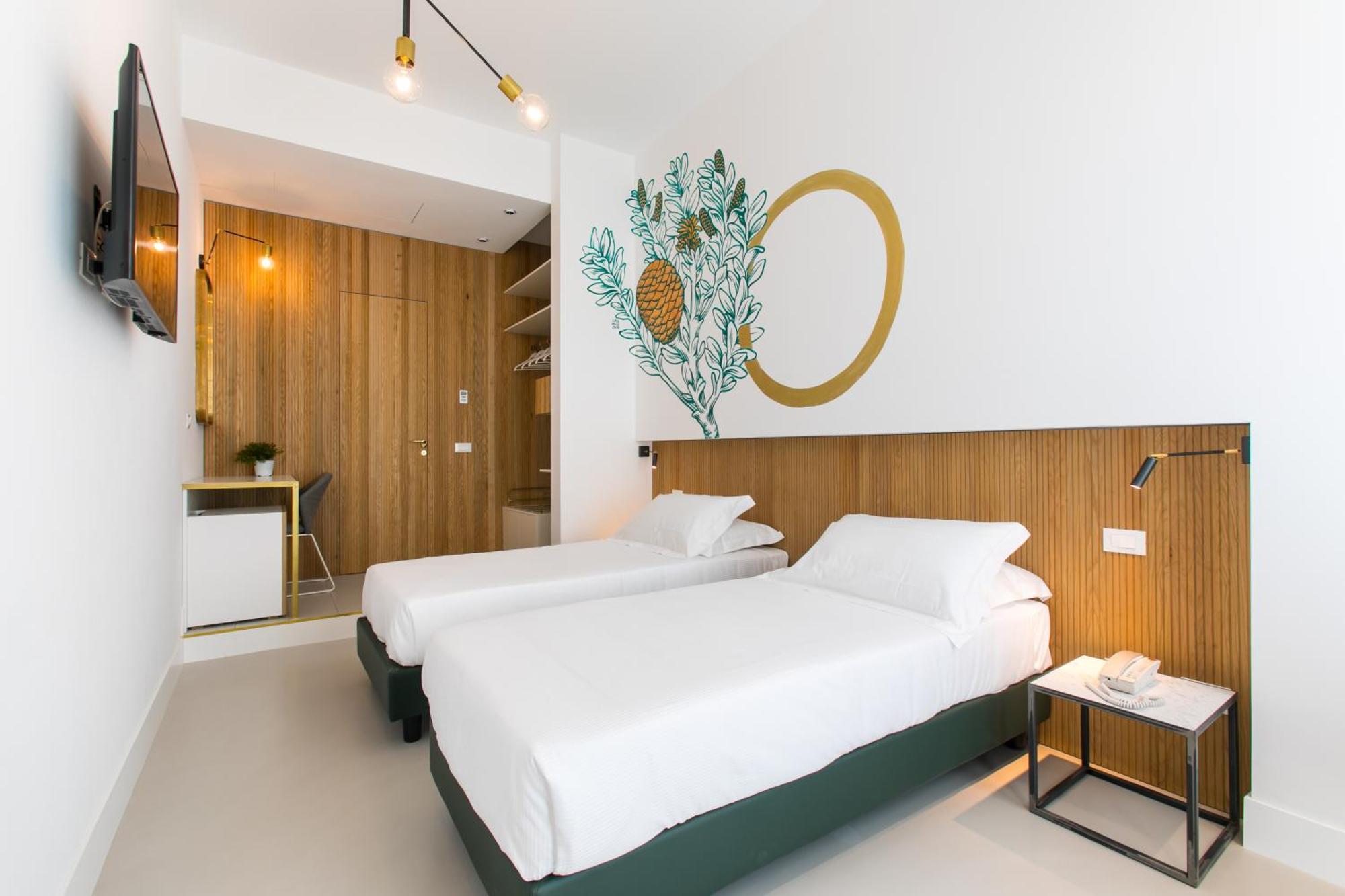 Superior Double or Twin Room Garden View