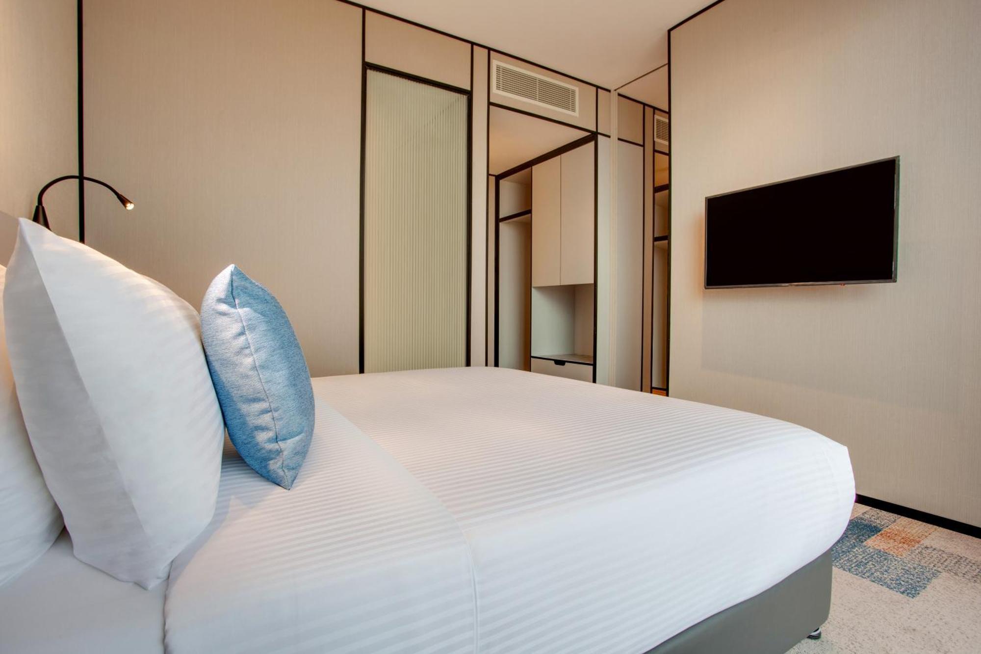 Signature Suite