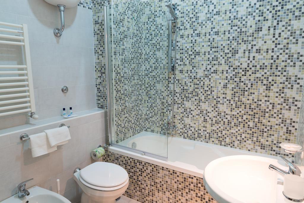 Superior Triple Room,185491923:JPEG