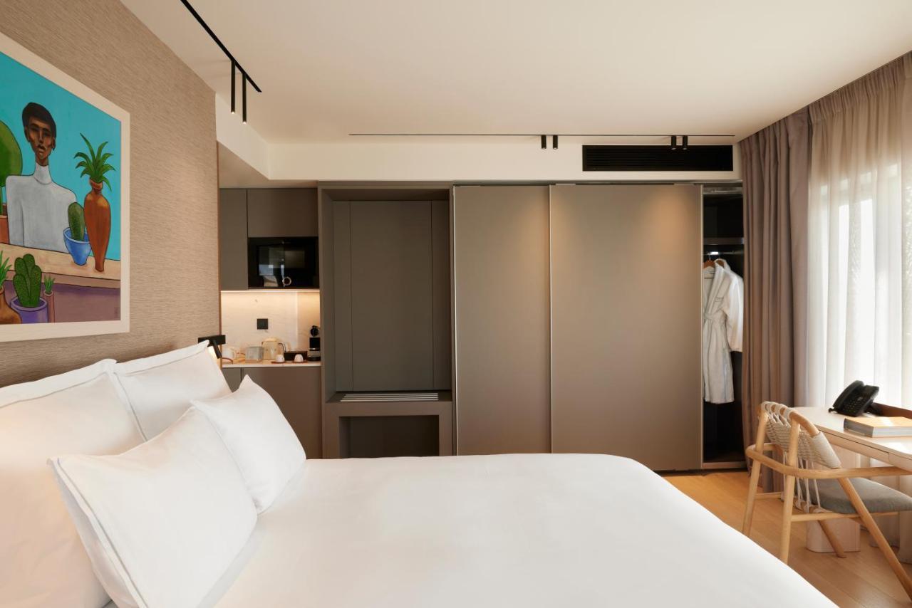 One Bedroom Suite City View