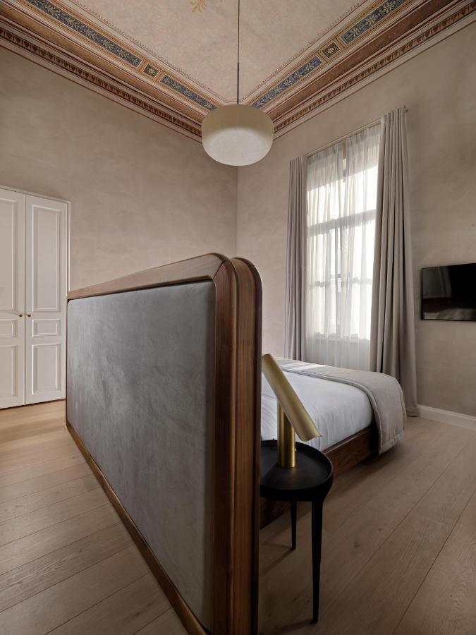 Echo Suite Balcony