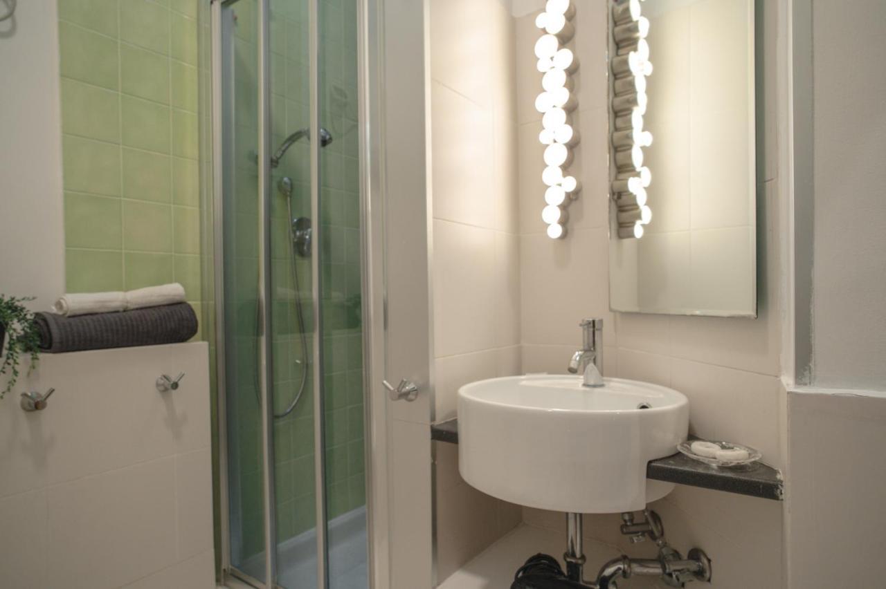 Quadruple Room Private Bathroom