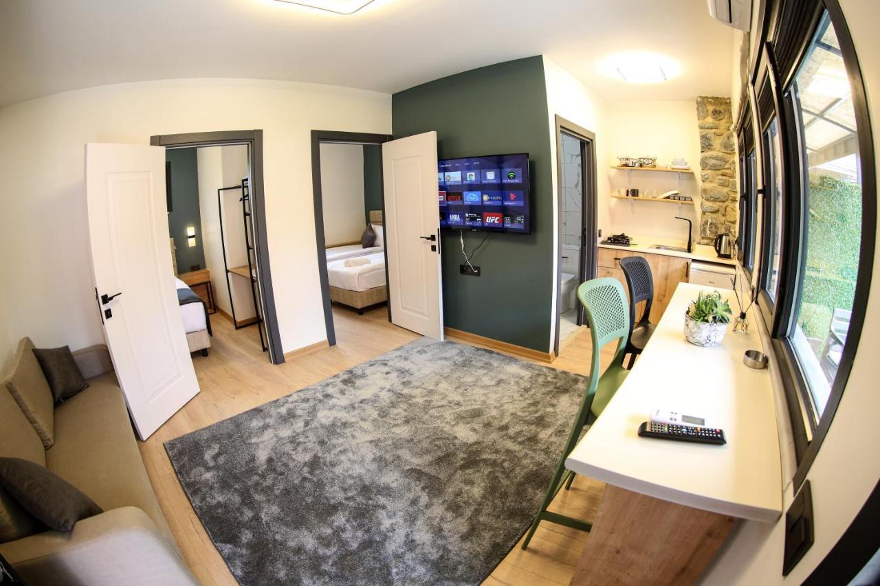 Two-Bedroom Apartment,1480711385:JPEG