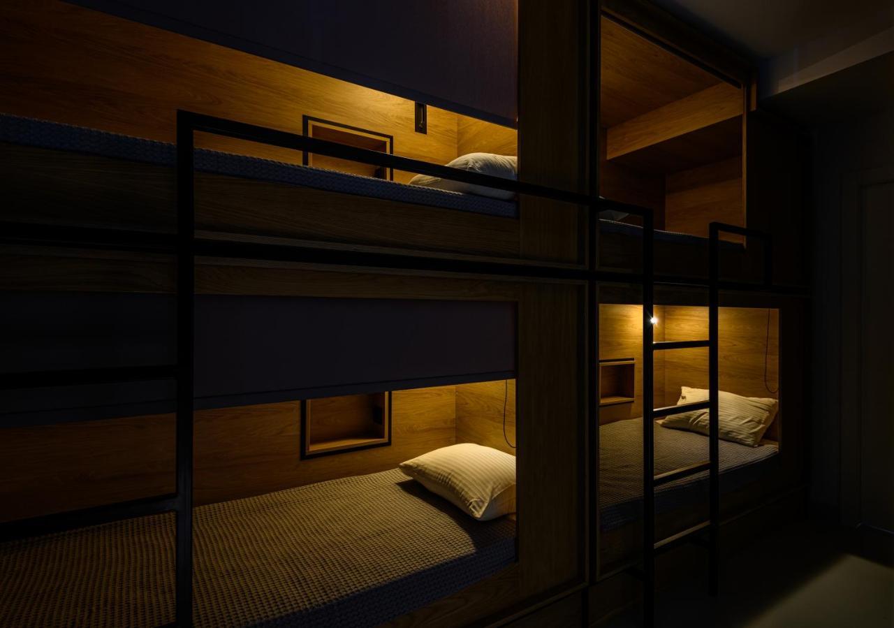 Single Bed 8-Bed Female Dormitory Room