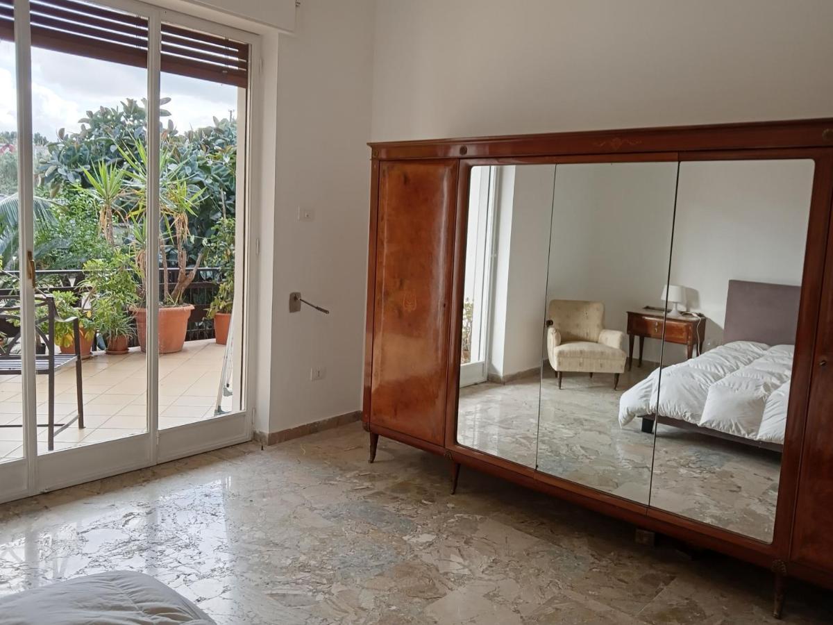 Double Room Private External Bathroom
