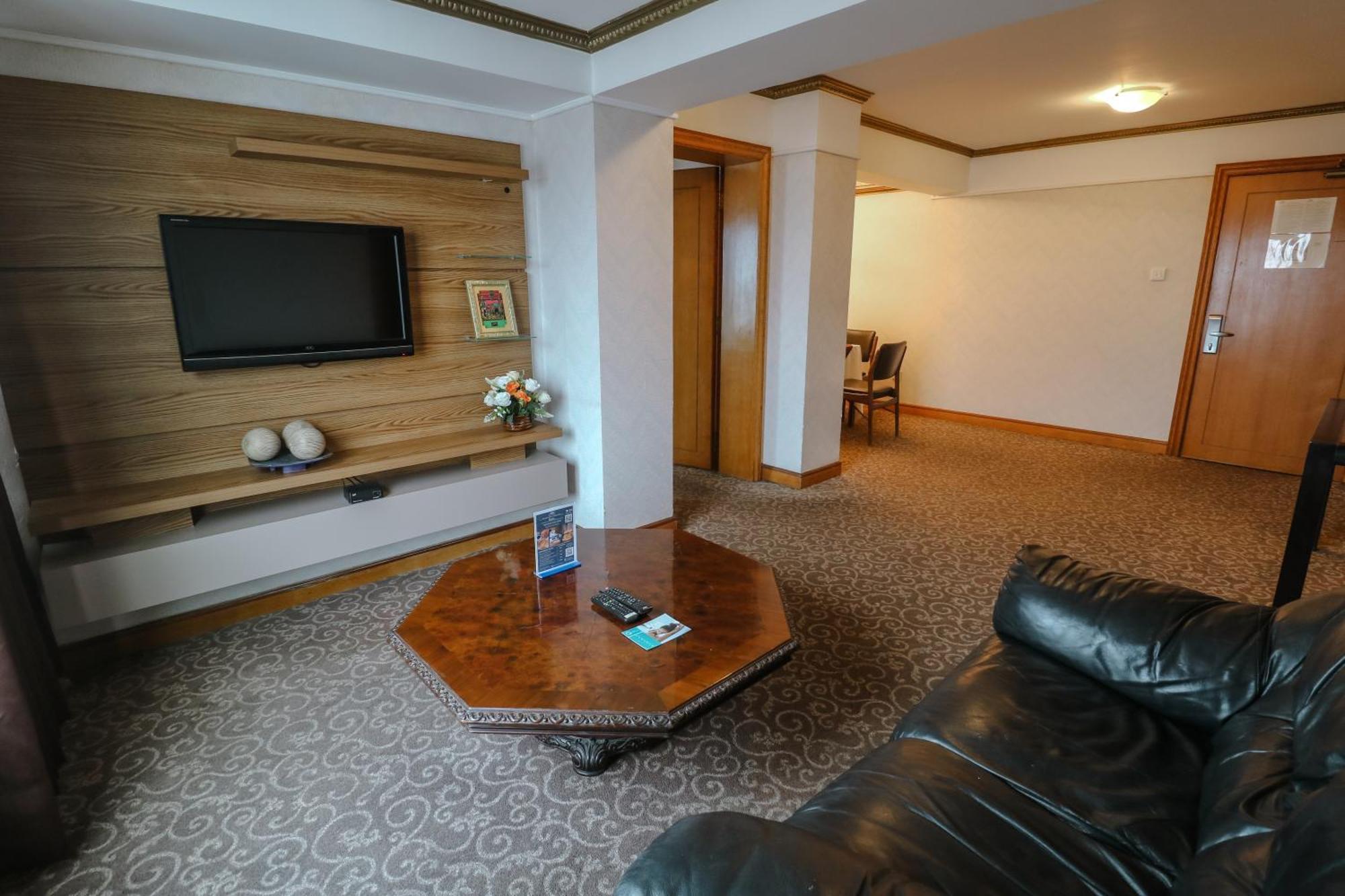 One-Bedroom Suite