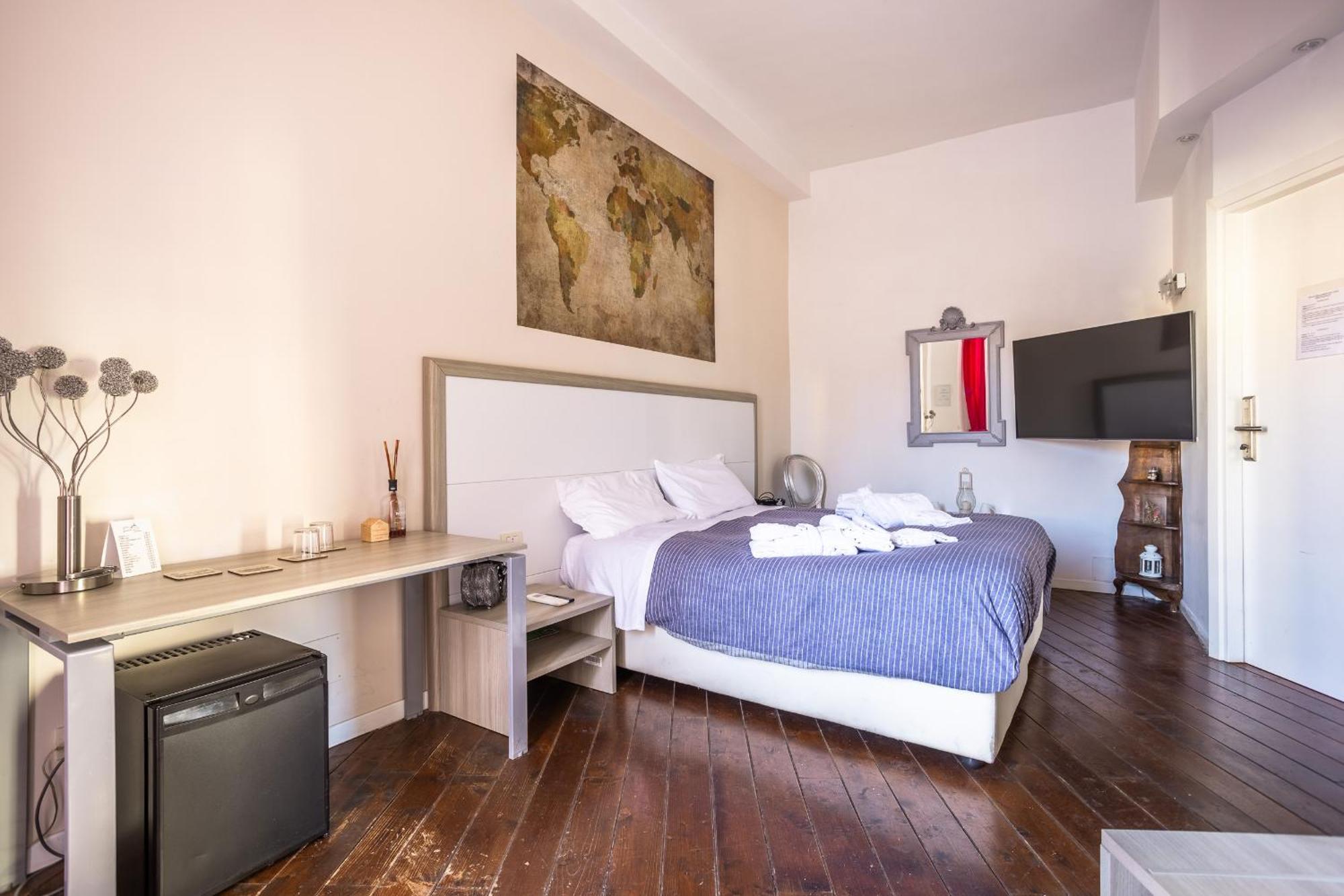 Deluxe Double or Twin Room Garden View