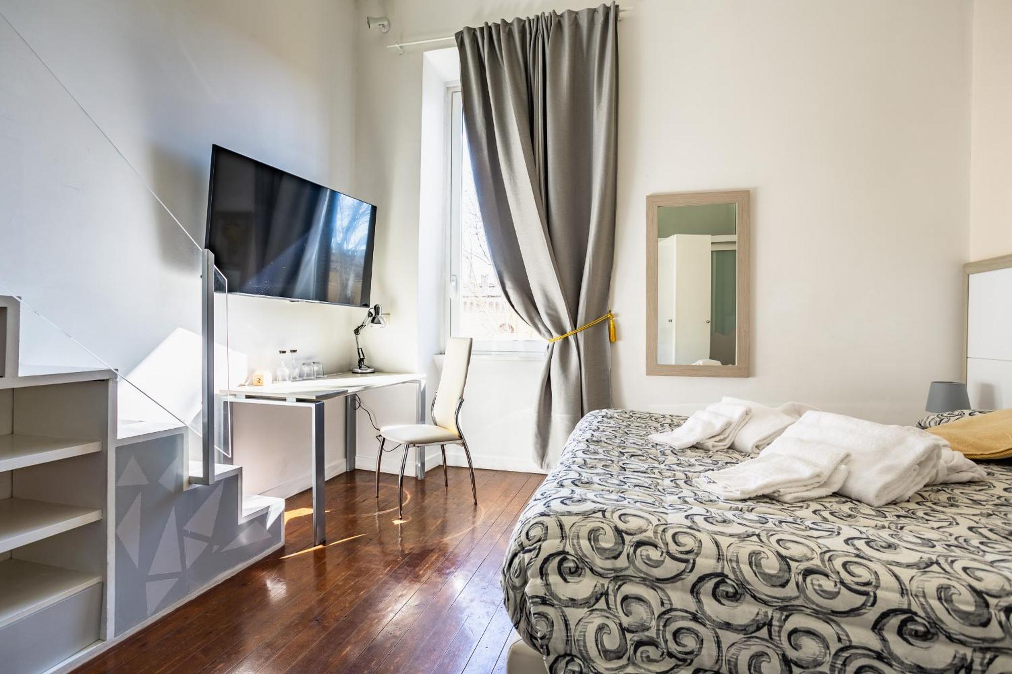 Deluxe Double or Twin Room City View