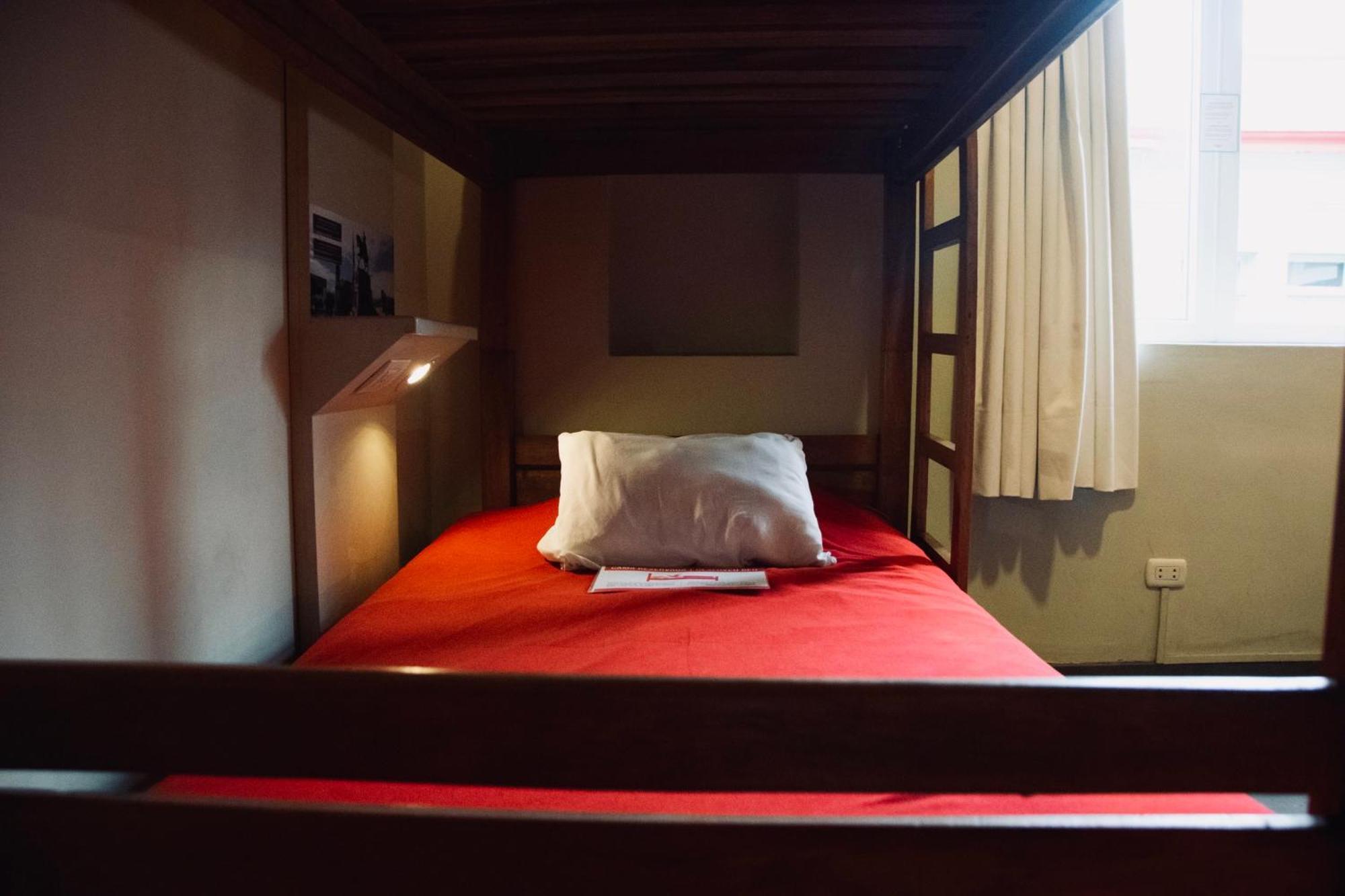 Bed Mixed Dorm 8 Beds