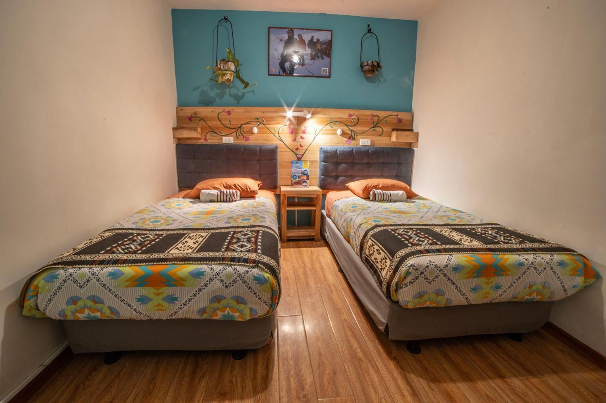Twin Room,1499322745:JPEG