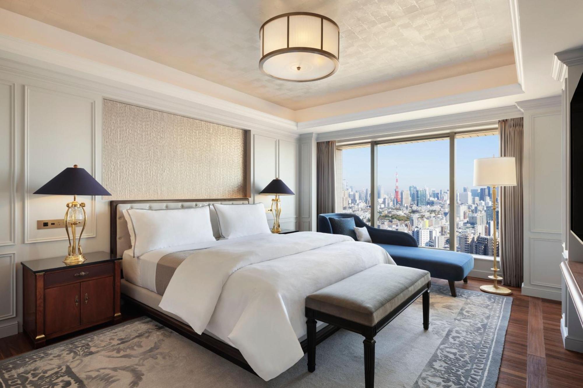 One-Bedroom Imperial King Suite Club Lounge Access