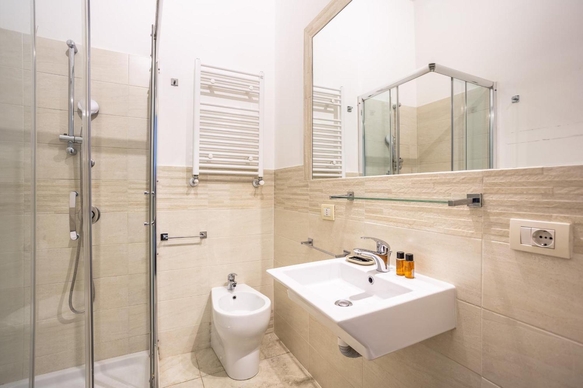 Deluxe Double or Twin Room Spa Bath