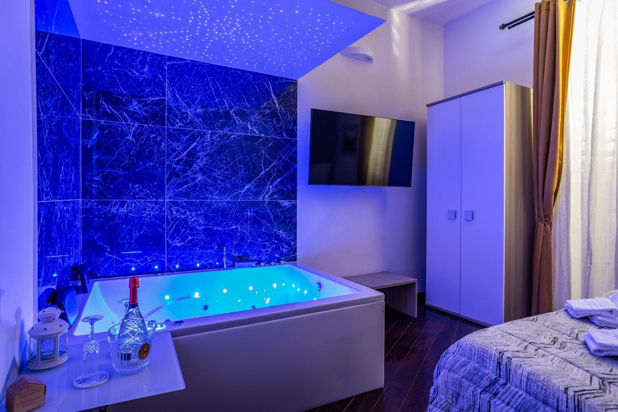 Deluxe Double or Twin Room Spa Bath