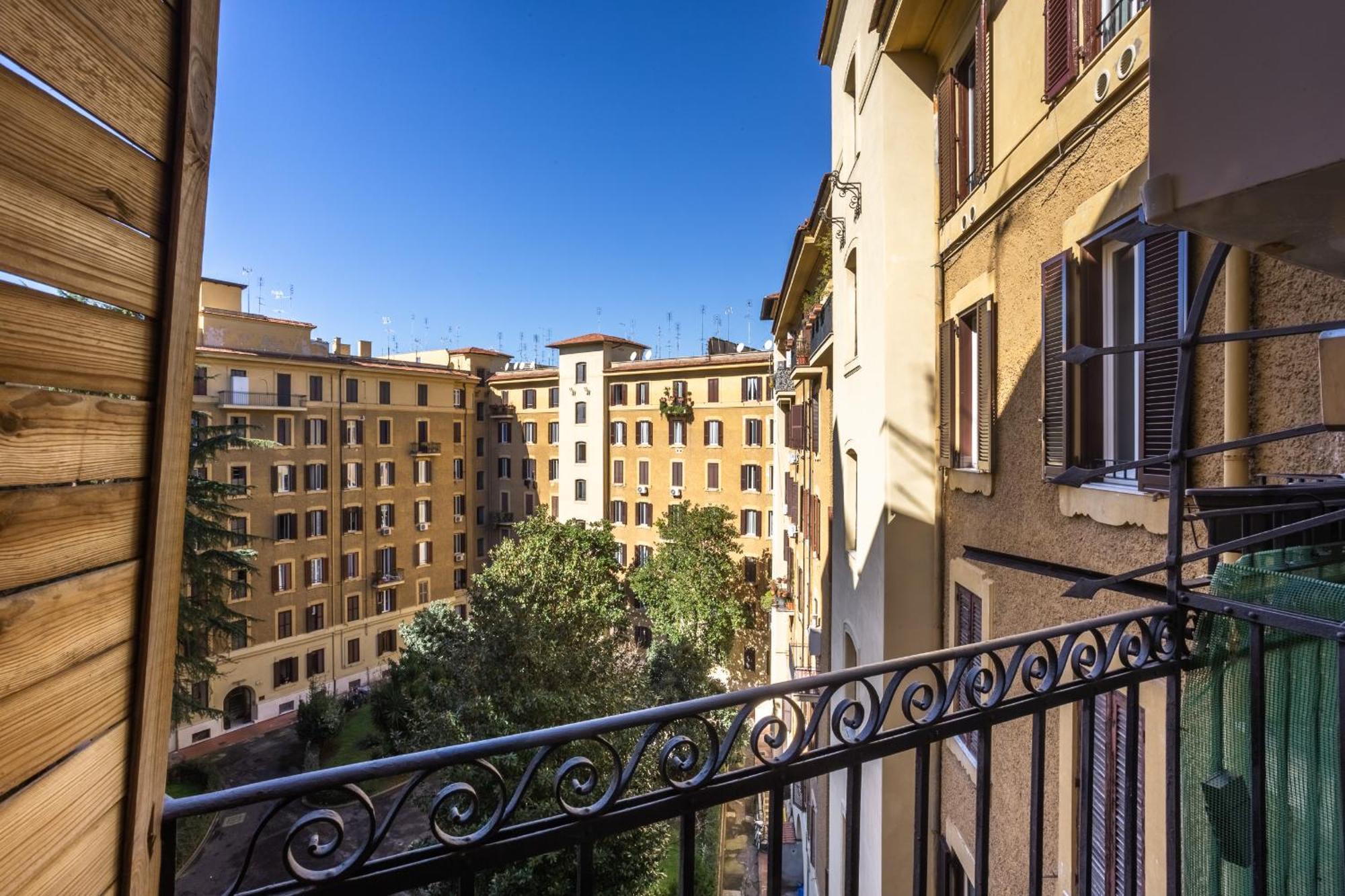 Deluxe Double or Twin Room Garden View