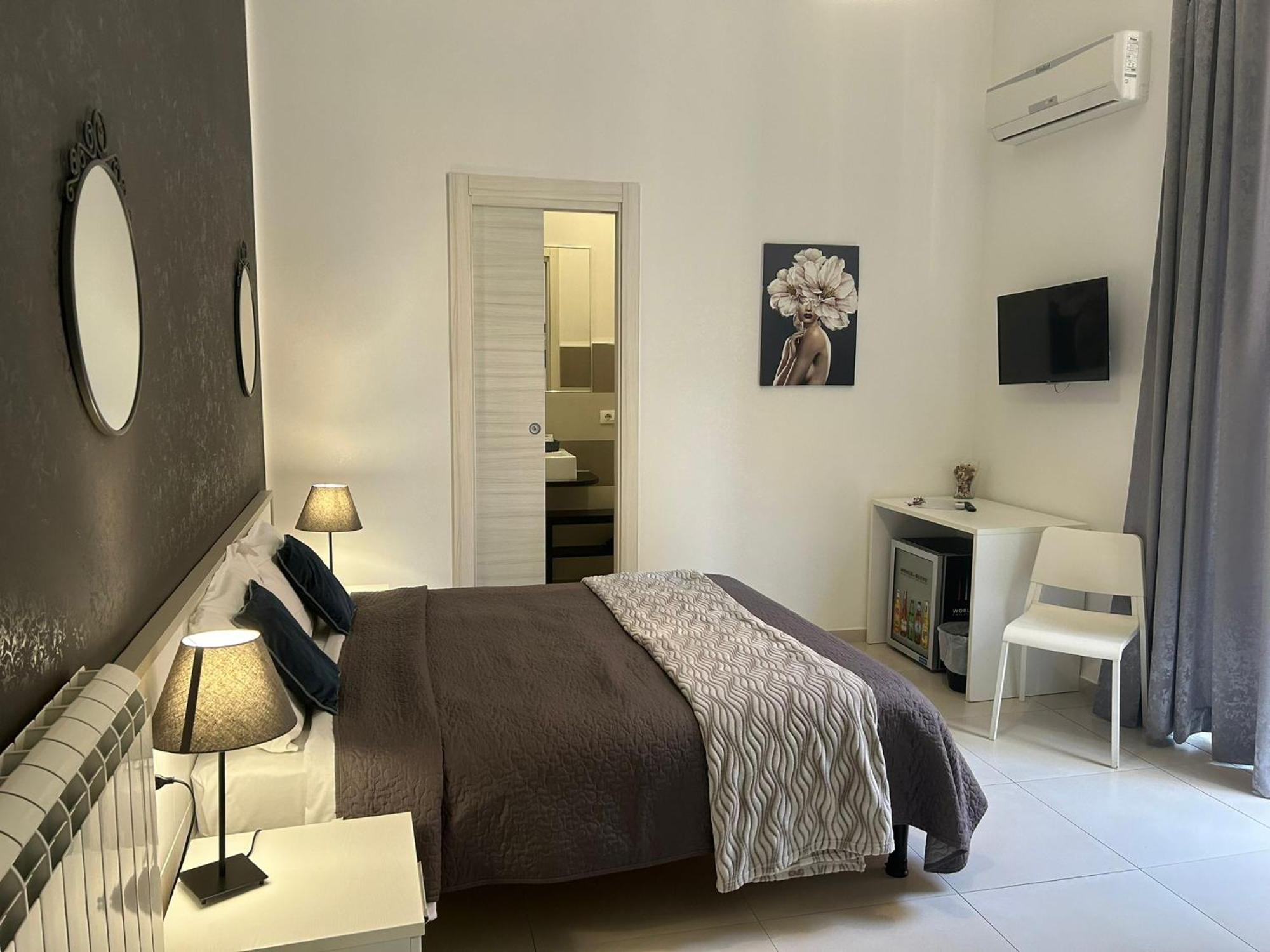 Double Room Private Bathroom