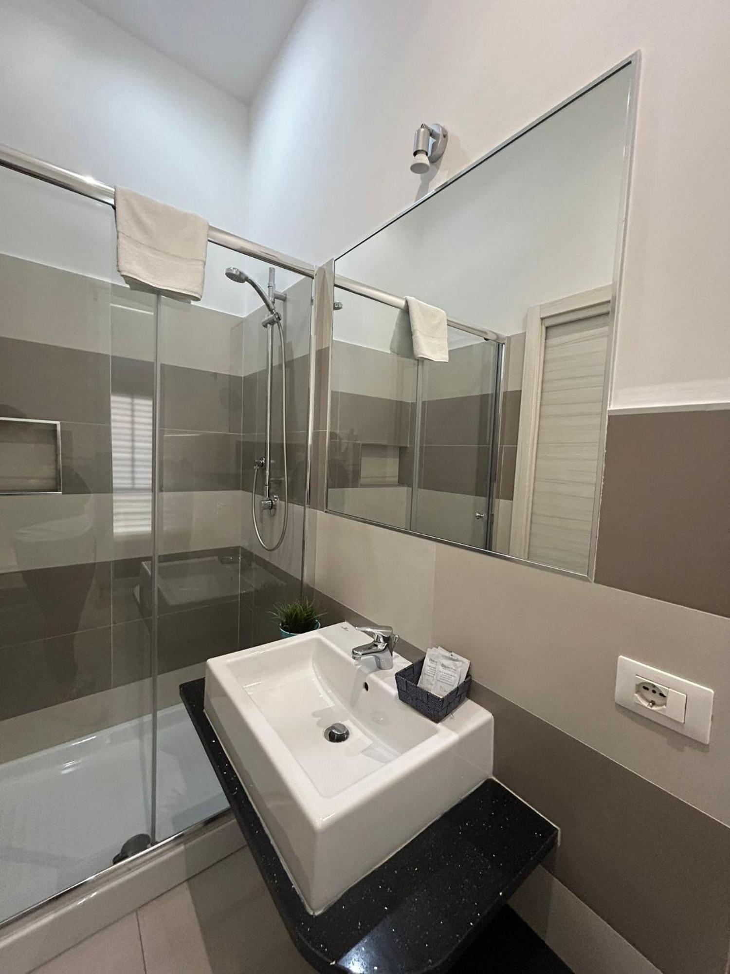 Double Room Private Bathroom