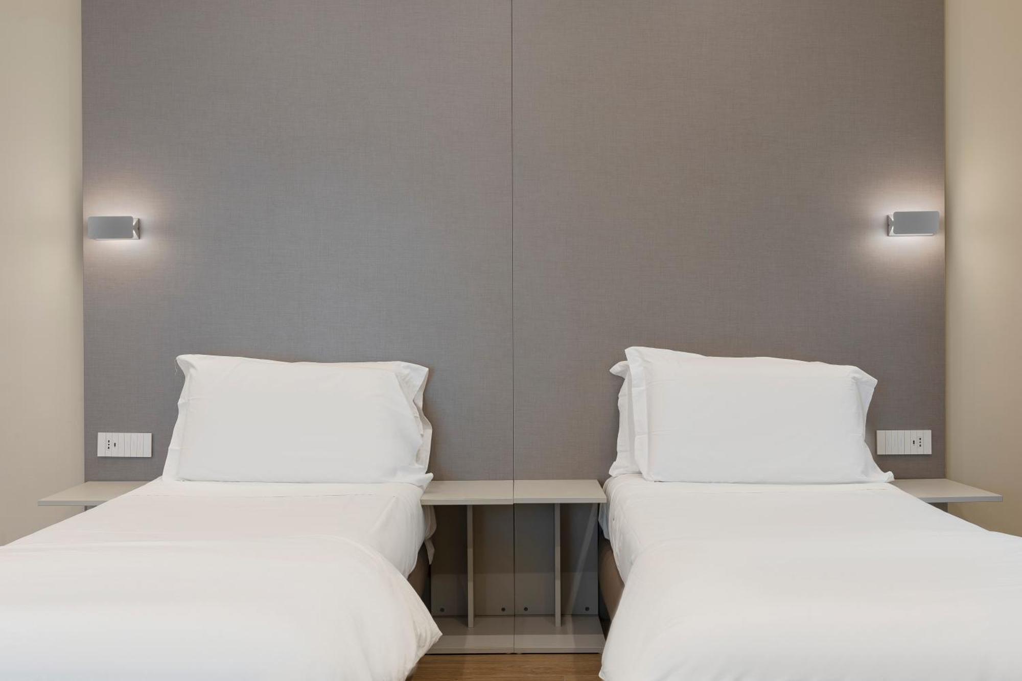 Deluxe Double or Twin Room Balcony