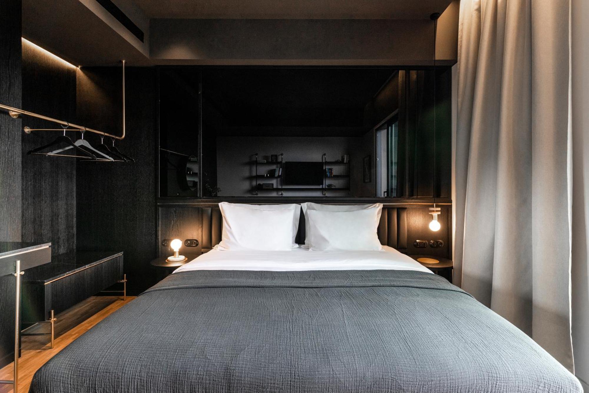 Deluxe Triple Room Balcony
