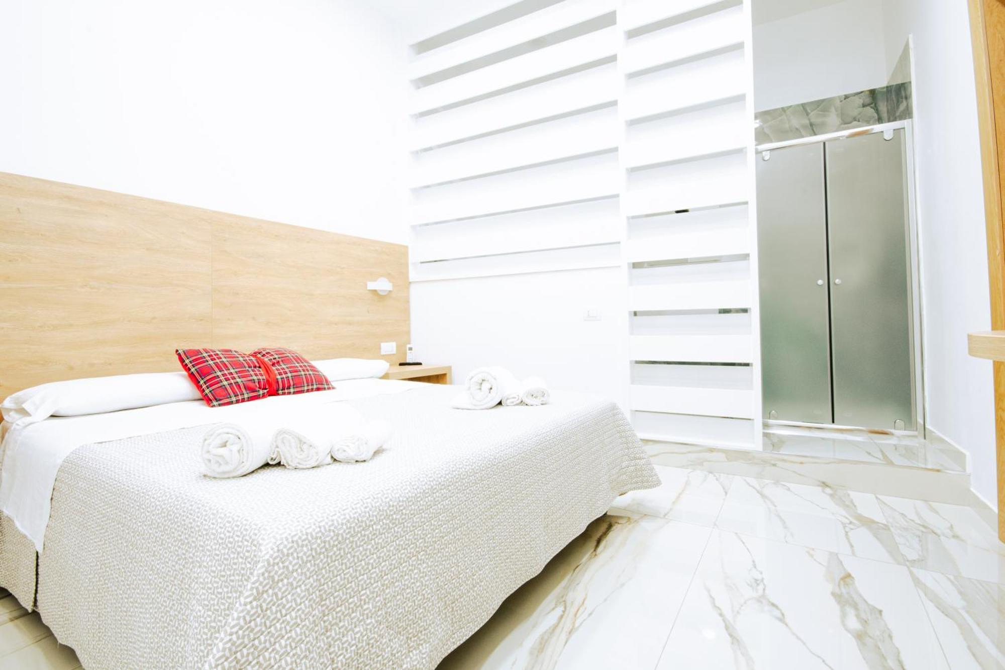 Double Room Private Bathroom