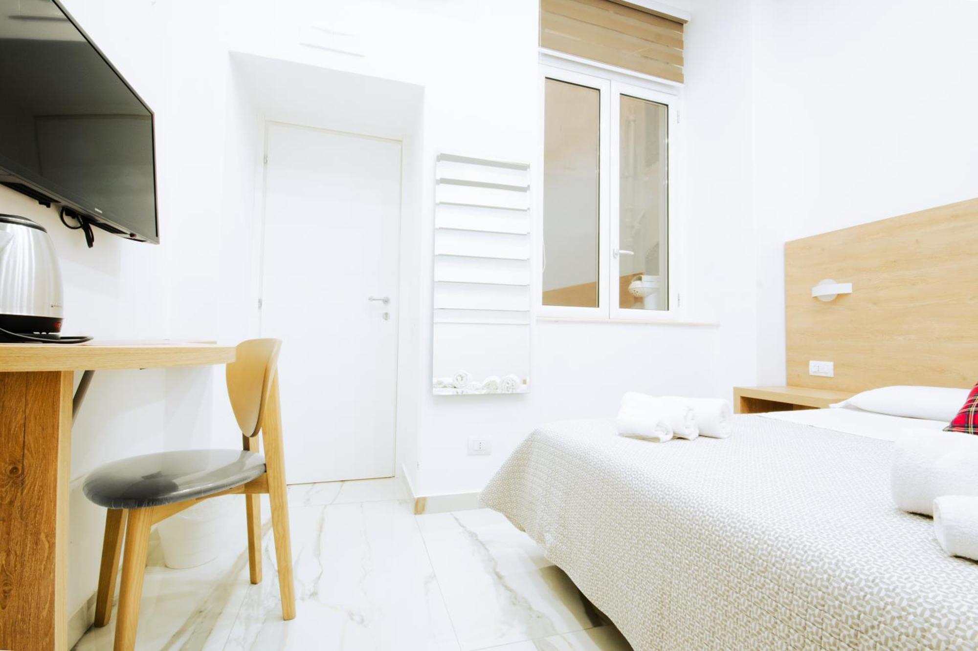 Double Room Private Bathroom