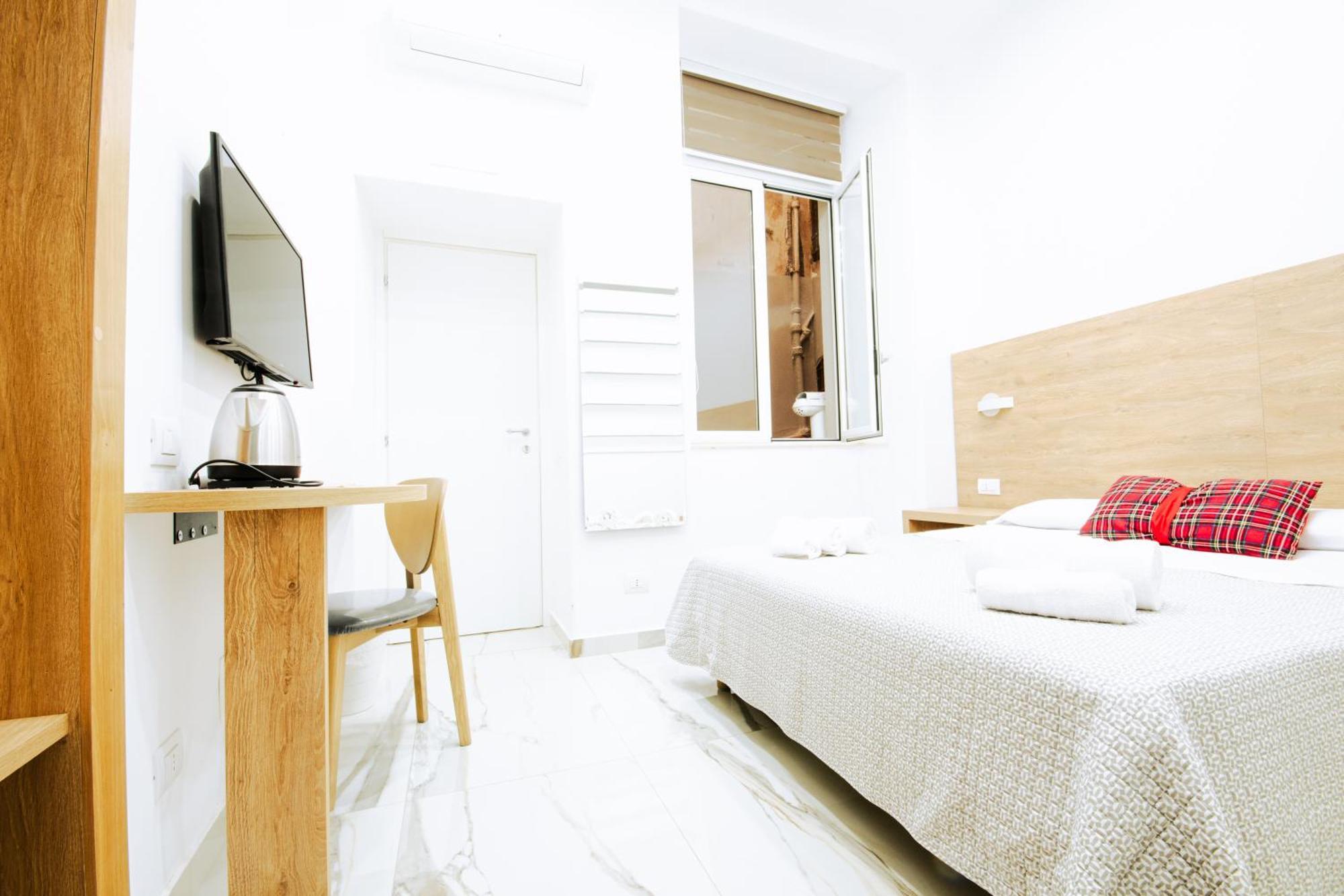 Double Room Private Bathroom