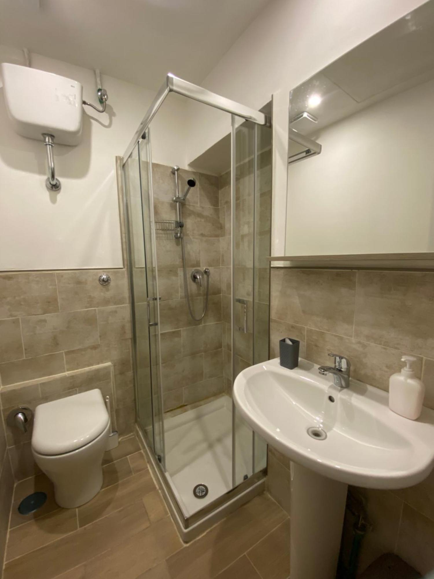 Economy Triple Room