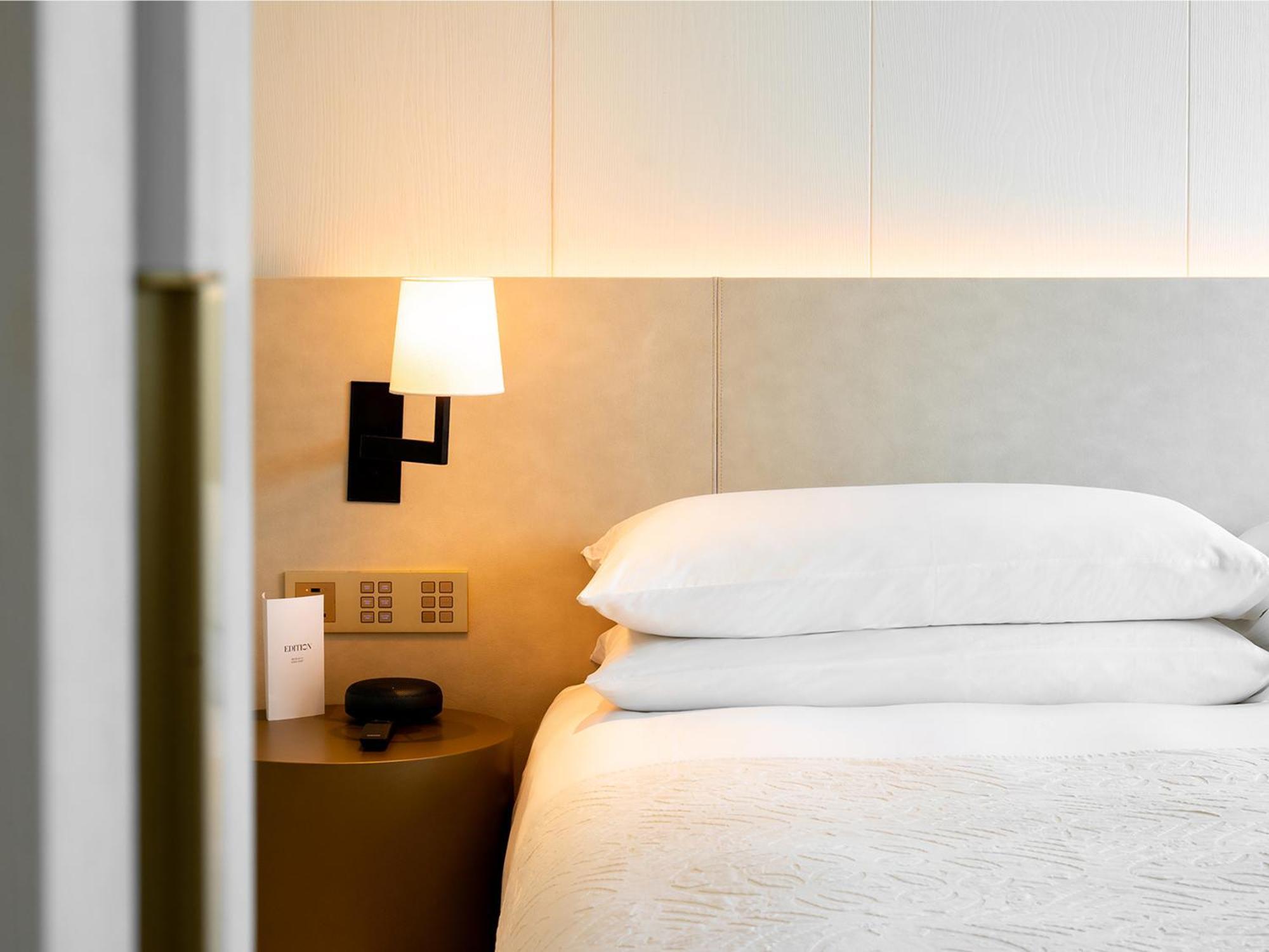 Tanglin Suite, 1 Bedroom Larger Suite, 1 King, Corner room, Upper floor