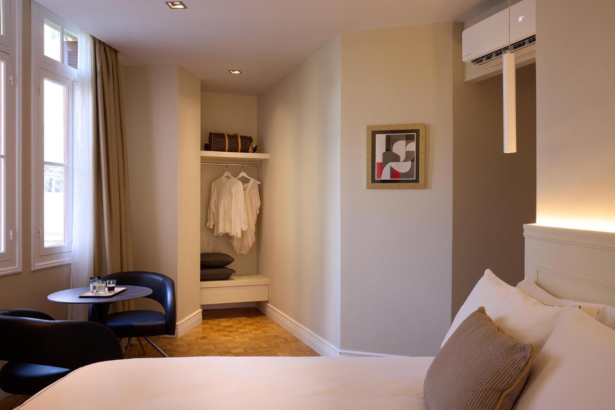 Deluxe Suite City View