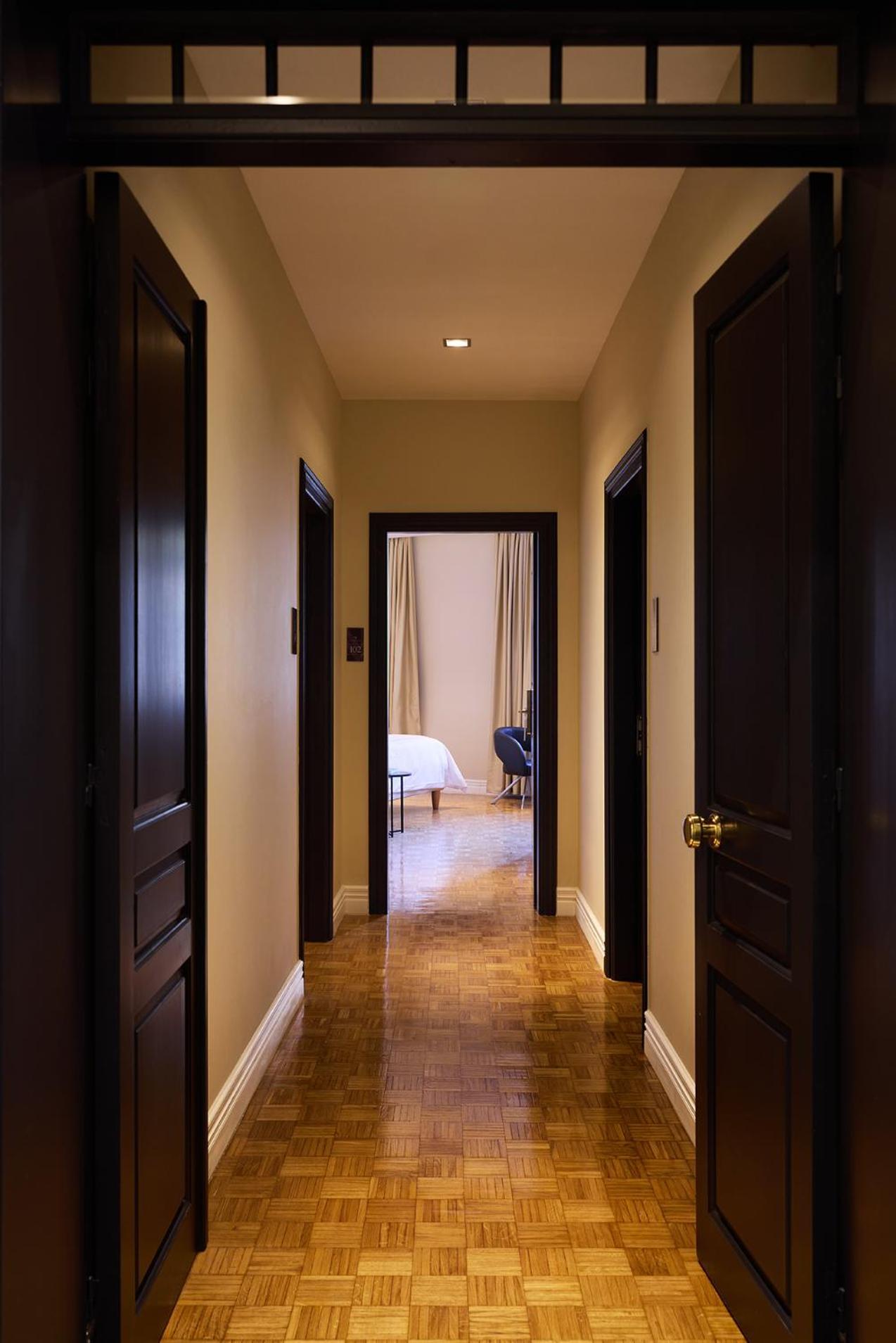 Elegant Suite City View,1515985453:JPEG