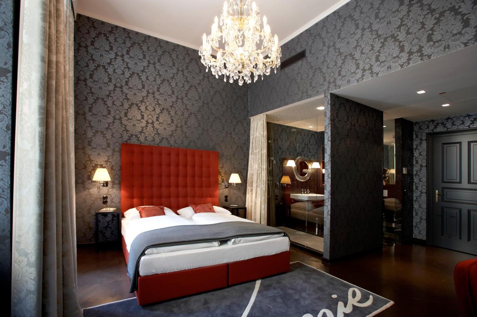 Double Room Large
