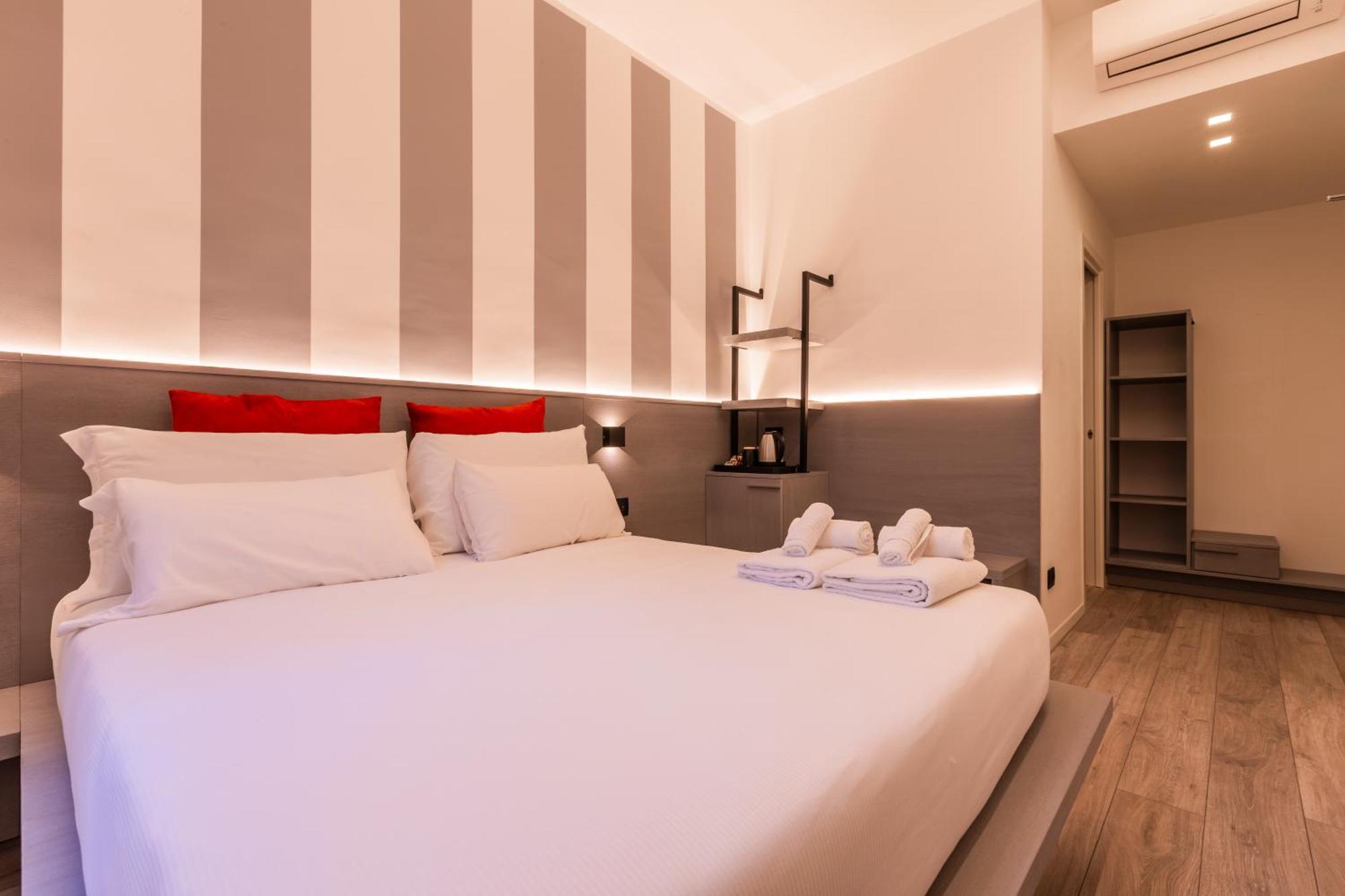Double Room Private Bathroom