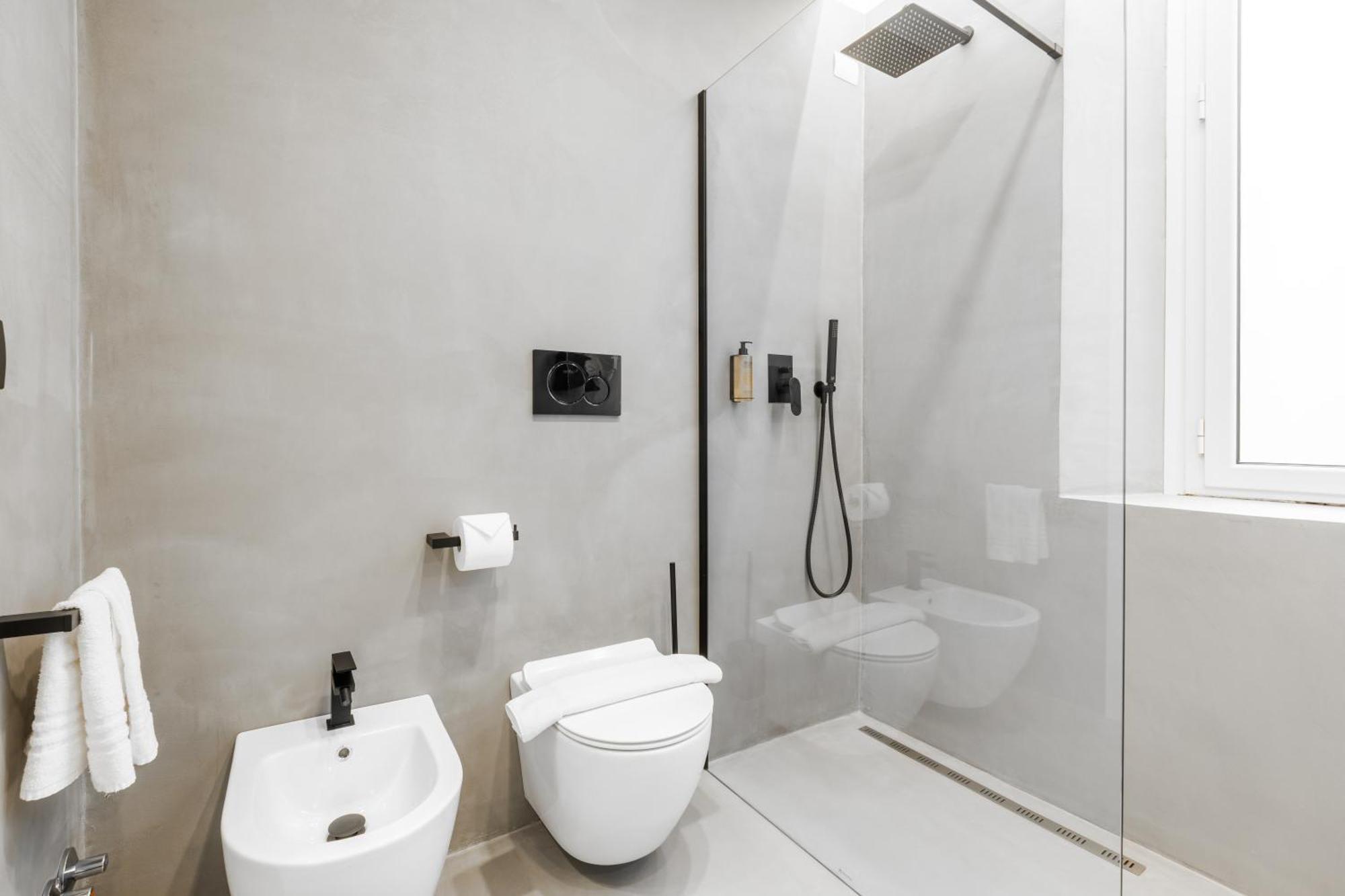 Double Room Private Bathroom