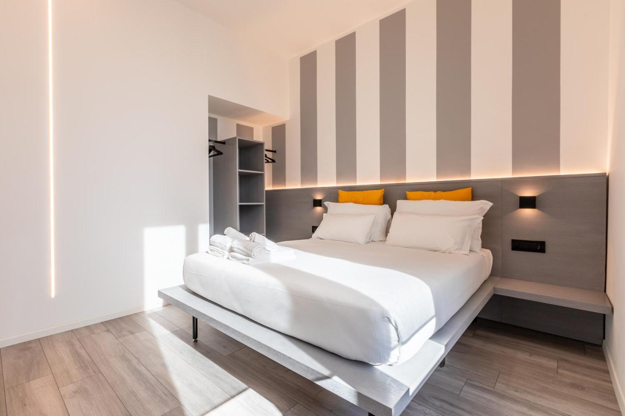 Double Room Private Bathroom