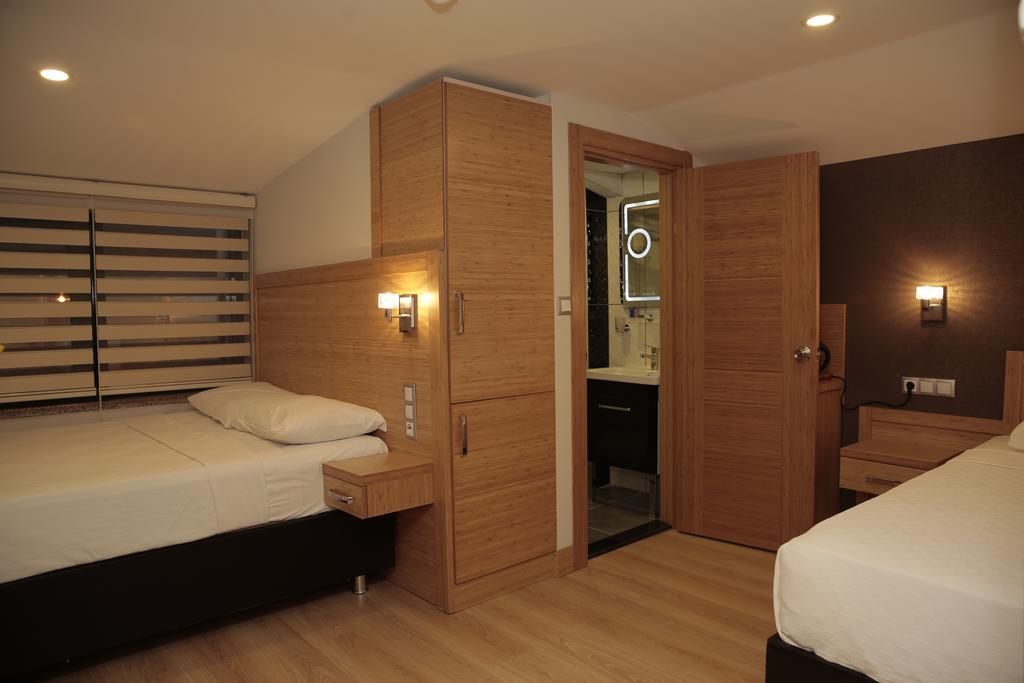 Comfort Triple Room